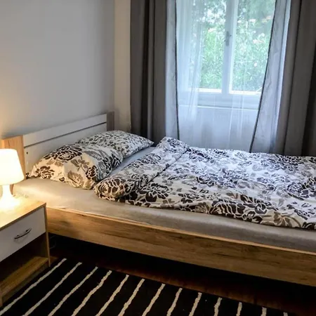 Sea La Vie Apartment *