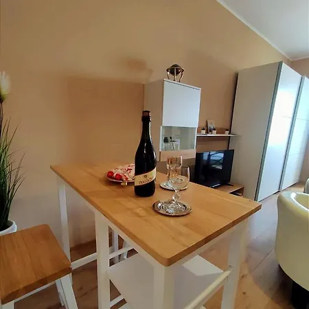 Sea La Vie Apartment